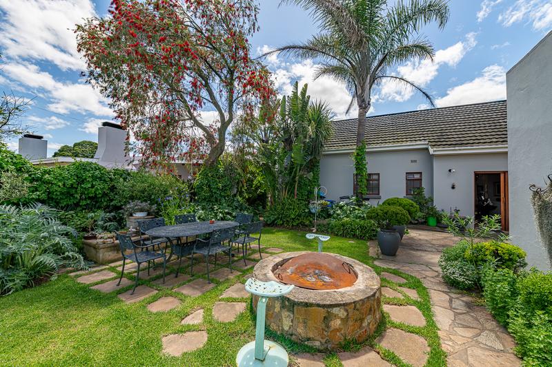 5 Bedroom Property for Sale in Riviersonderend Western Cape